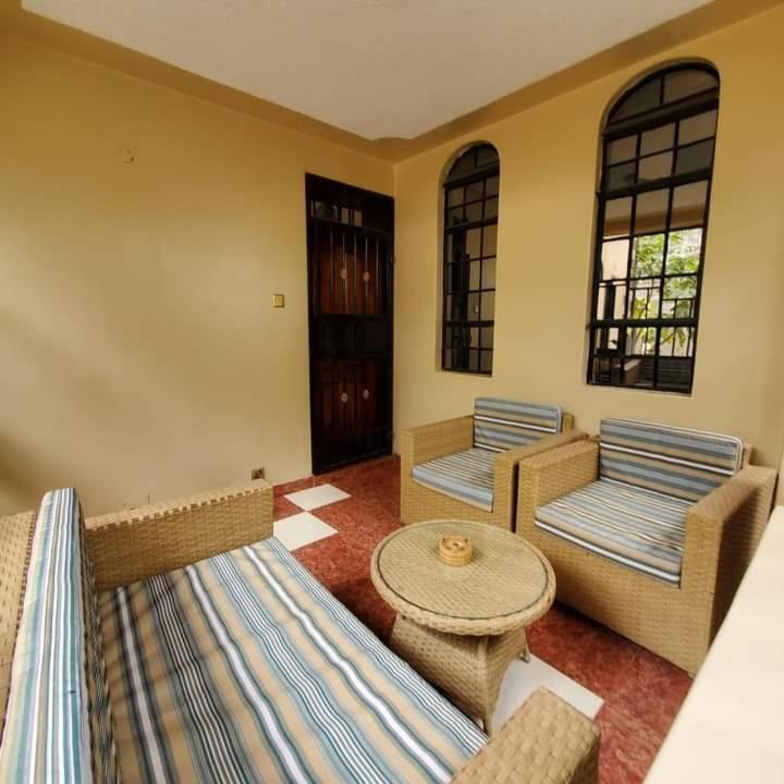 Palm Nest - Near Jkia Hotel Syokimau Exterior photo